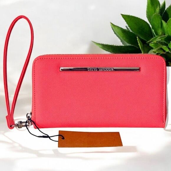 NWT Steve Madden Gorgeous BZIPPY Sunset Coral Pink Zip Al Around Wallet Wristlet - Picture 1 of 12